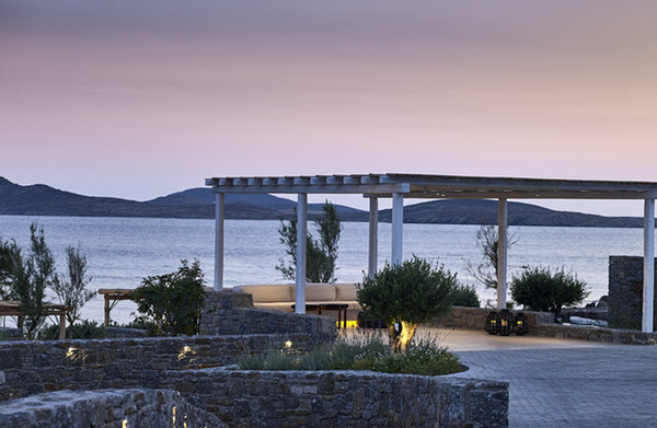 Bill & Coo Coast: The much anticipated arrival of Mykonos